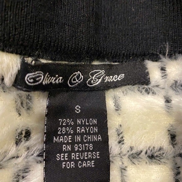 Olivia & Grace Fit and Flare Black and White Fuzzy Skirt - Picture 5 of 7